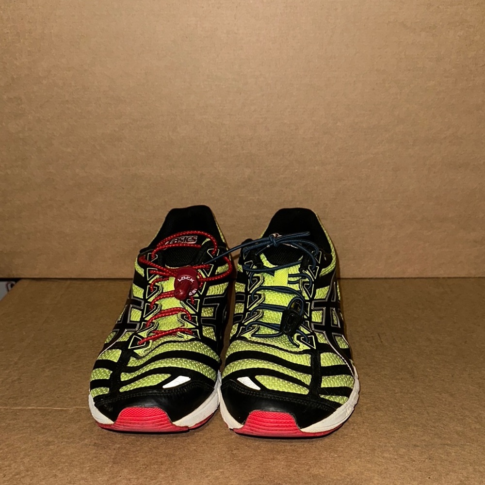 Colorful ASICS DS Trainer 18, Yellow & Black Athletic Running Shoes